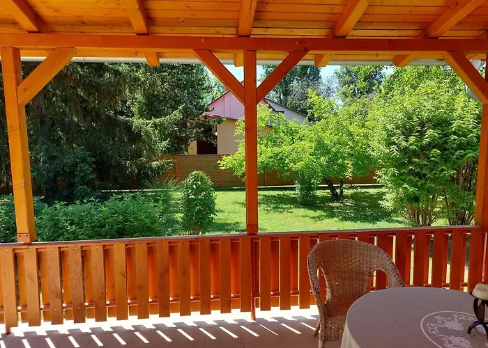 Schieszl Apartments Zamardi 4